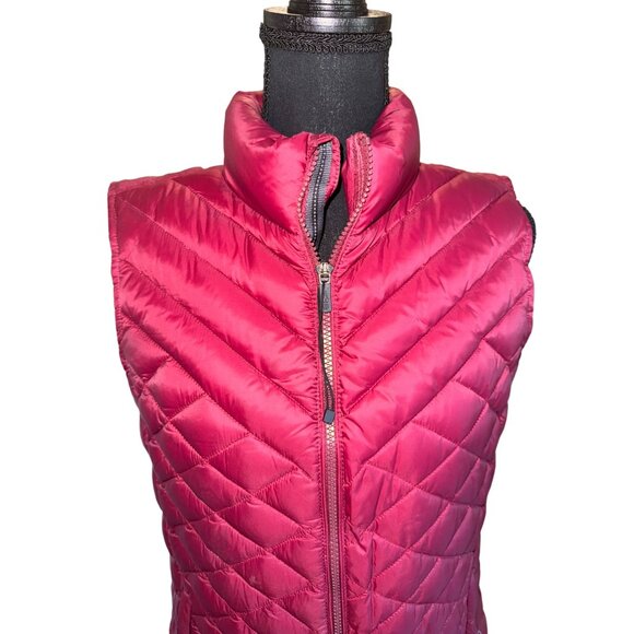 Bass Outdoor Womens Chevron Quilted Down Puffer Vest M Nylon Down Maroon Travel - Picture 5 of 14